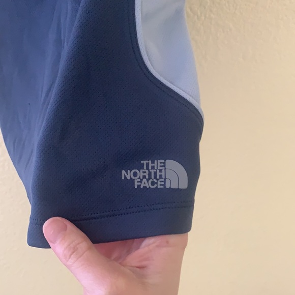 north face workout top - Picture 2 of 3